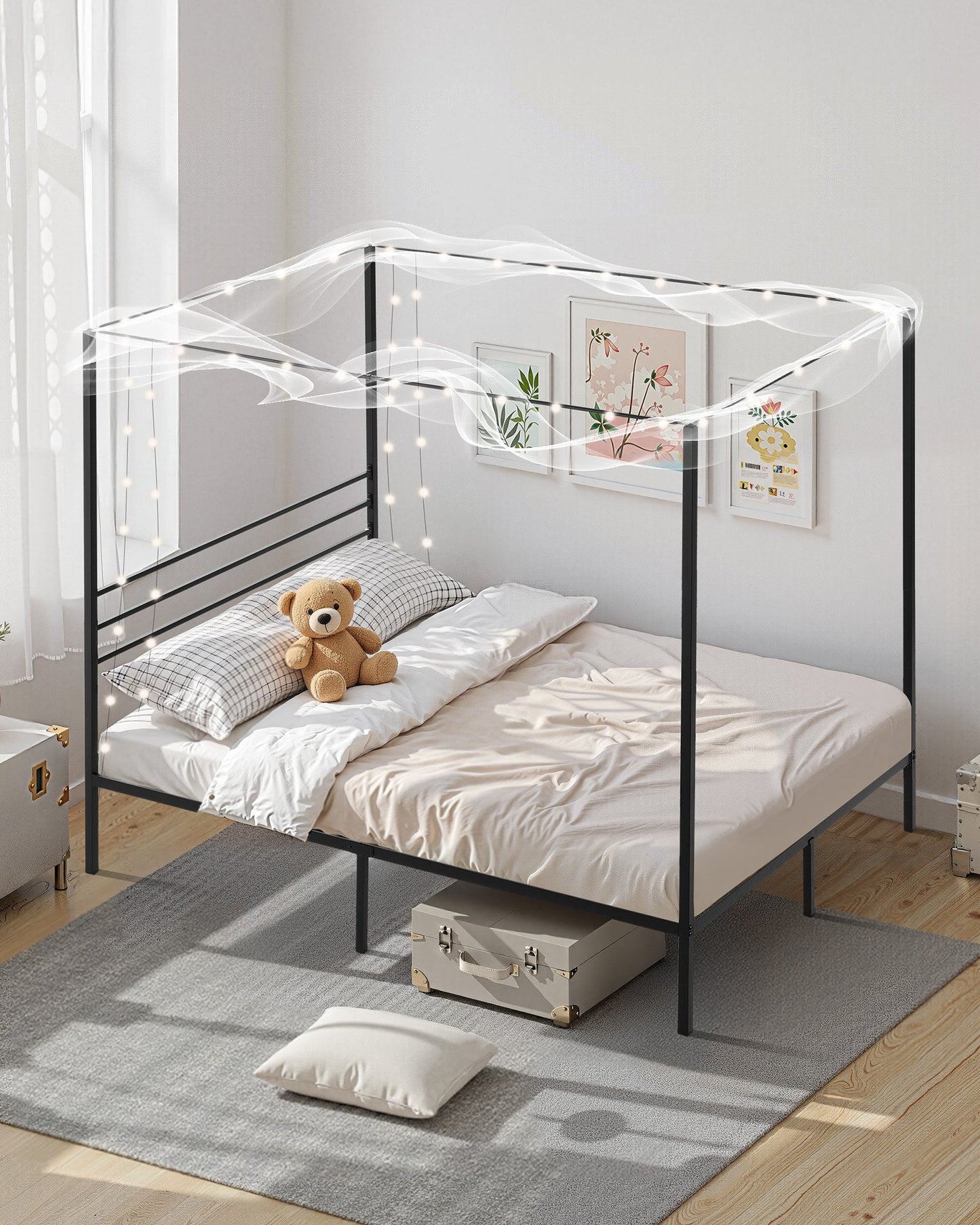 Queen size himmelssängram, metallhimmelsäng med himmelssängdesign, kraftiga stållameller, förvaringsutrymme under sängen, ingen boxmadrass behövs, enkel montering, svart